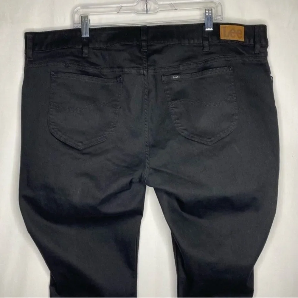Lee Black 5 Pocket Mid Rise Regular Fit Boot Cut Jeans Plus Size Petite 26WP